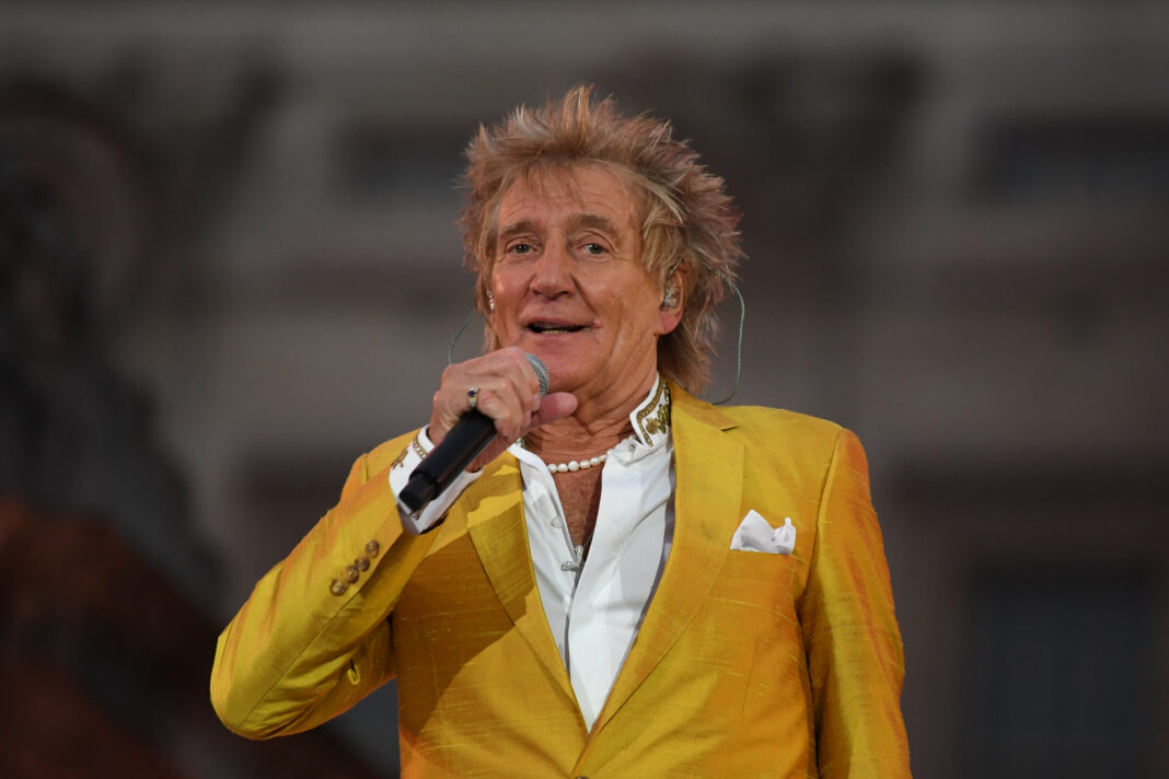 La leggenda del rock Rod Stewart parla della registrazione del nuovo album