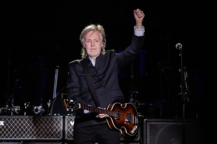Paul McCartney e Eagles: il concerto tributo a Jimmy Buffett - guarda il video di Margaritaville