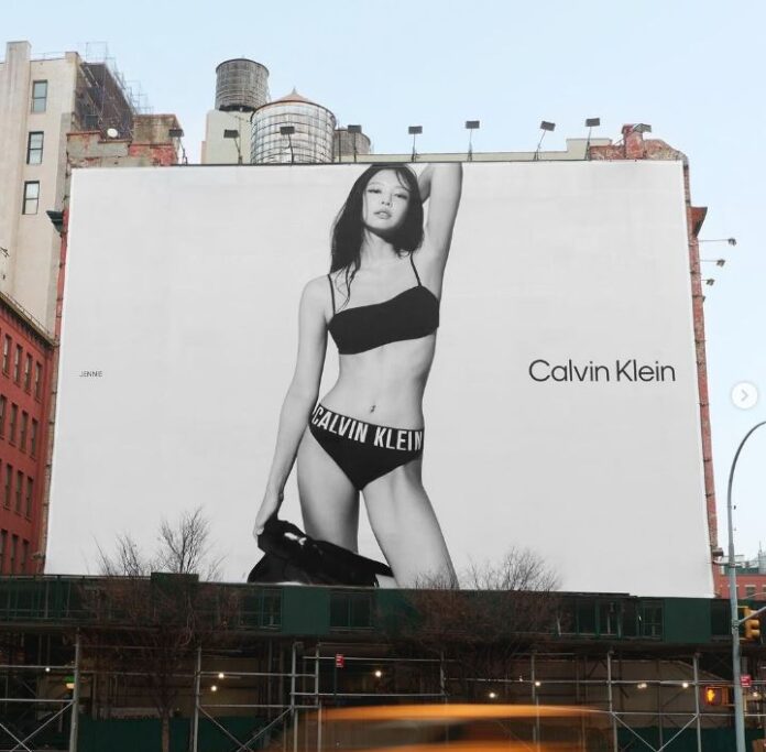 Jennie delle BLACKPINK testimonial dell'ultima campagna di Calvin Klein