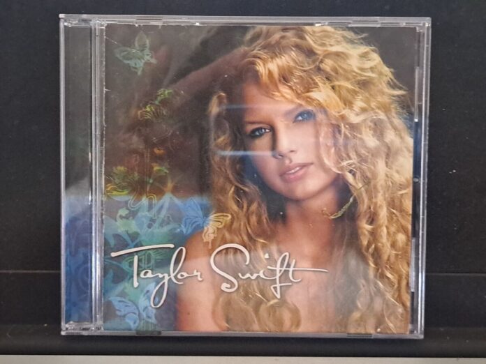 Taylor Swift, copertina del'album 2006